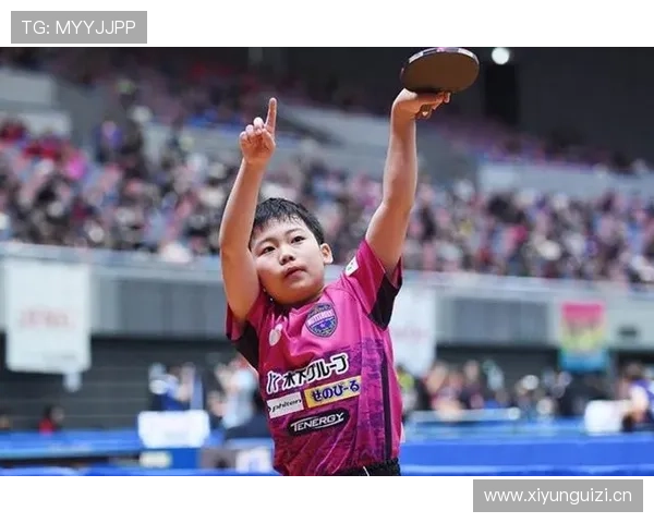 看到刘国梁家那一排鞋柜，我一瞬间忘了他是国乒教练